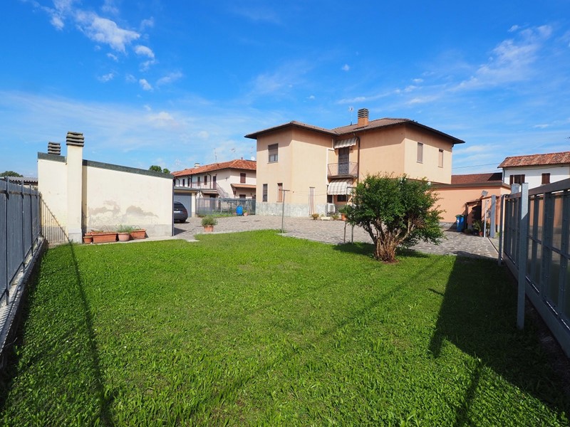 Appartamento in Vendita a Inzago, 269'000&euro;, 174 m²