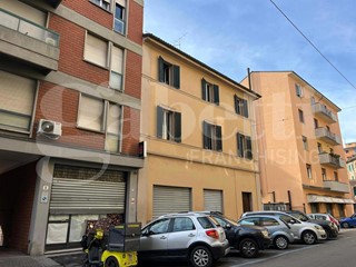 Bilocale in Vendita a Bologna, 260'000&euro;, 52 m²