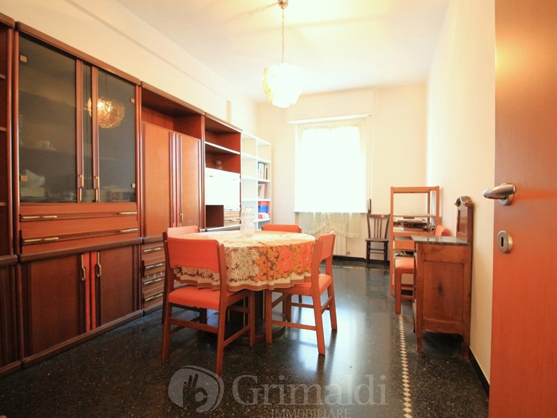 Appartamento in Vendita a Genova, 149'000&euro;, 109 m², con Box