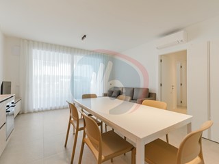 Trilocale in Vendita a Jesolo, 425'000&euro;, 80 m², arredato, con Box