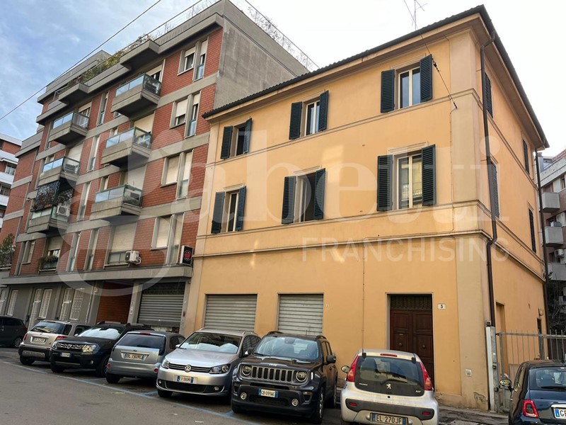 Bilocale in Vendita a Bologna, 260'000&euro;, 42 m²