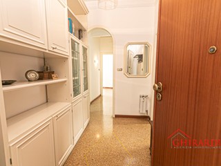 Appartamento in Affitto a Genova, zona Sestri Ponente, 570&euro;, 65 m², arredato