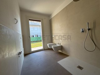 Quadrilocale in Vendita a Romano d'Ezzelino, 379'000&euro;, 140 m², con Box