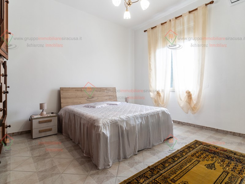 Trilocale in Affitto a Siracusa, zona Adda Gelone Timoleonte, 600&euro;, 80 m², arredato