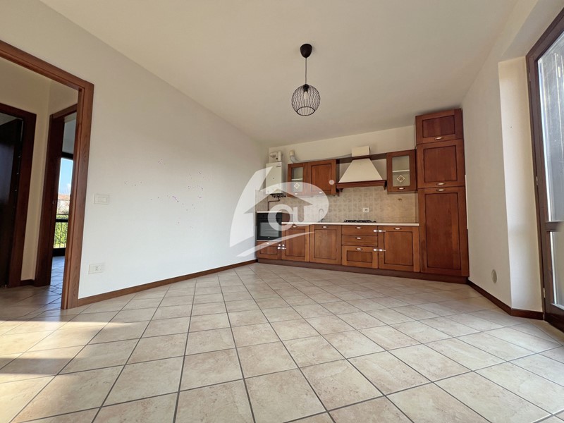 Bilocale in Vendita a Sangiano, 98'000&euro;, 55 m², con Box