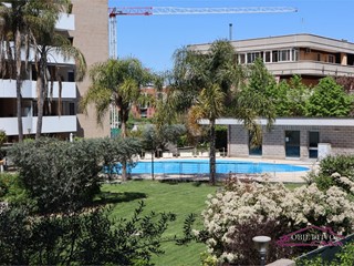 Attico in Vendita a Roma, 349'000&euro;, 90 m²