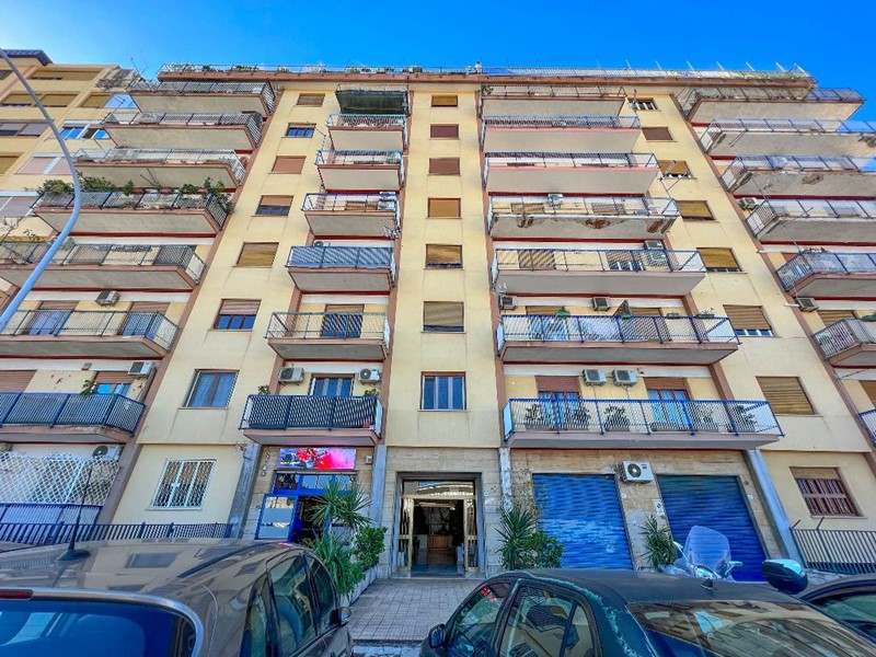 Quadrilocale in Vendita a Palermo, 218'000&euro;, 100 m², con Box