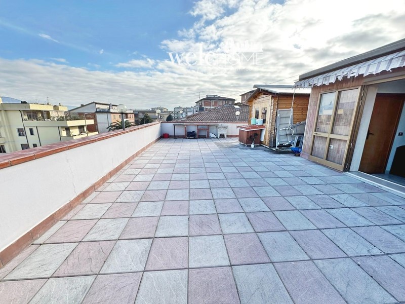 Bilocale in Vendita a Campi Bisenzio, zona San Lorenzo, 189'000&euro;, 47 m²