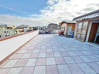 Bilocale in Vendita a Campi Bisenzio, zona San Lorenzo, 189'000&euro;, 47 m²