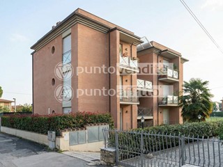 Trilocale in Vendita a Lucca, zona San Marco, 198'000&euro;, 70 m², arredato