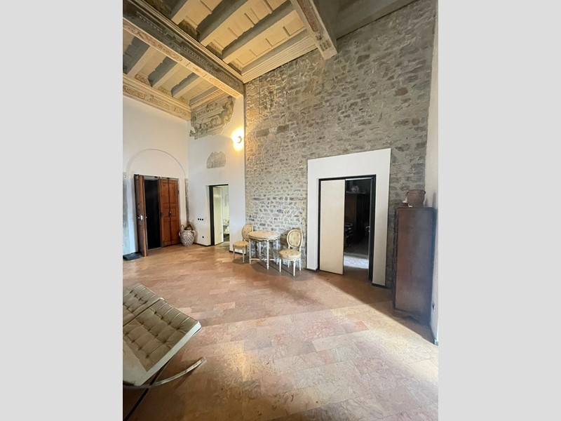 Appartamento in Vendita a Pisa, 990'000&euro;, 310 m², arredato