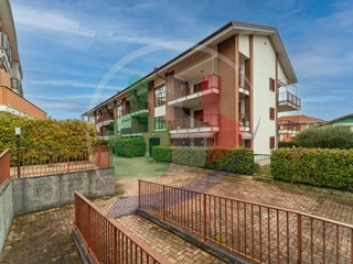 Quadrilocale in Vendita a Caselle Torinese, 220'000&euro;, 109 m²