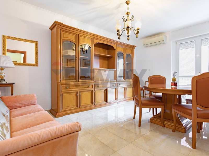 Trilocale in Vendita a Baranzate, 185'000&euro;, 85 m²