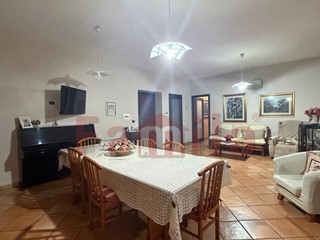 Trilocale in Vendita a Avella, 130'000&euro;, 110 m²