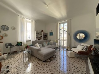 Appartamento in Vendita a Savona, 349'000&euro;, 160 m²