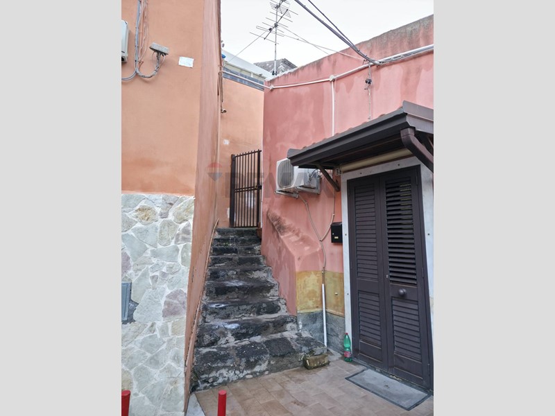 Appartamento in Vendita a Paternò, 18'000&euro;, 150 m²