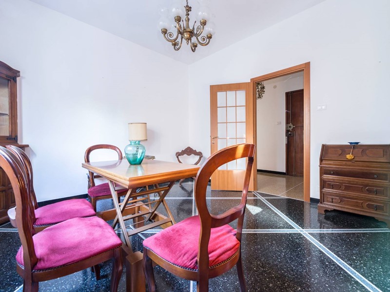 Bilocale in Vendita a Genova, 149'000&euro;, 70 m²