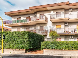 Trilocale in Vendita a Mascalucia, 120'000&euro;, 117 m²