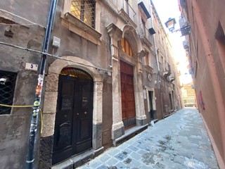 Quadrilocale in Vendita a Catania, 100'000&euro;, 123 m²
