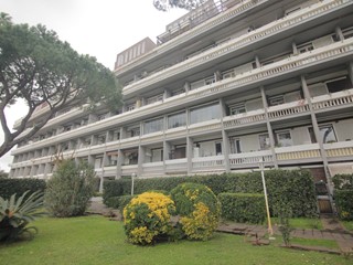 Attico in Vendita a Roma, 399'000&euro;, 146 m²