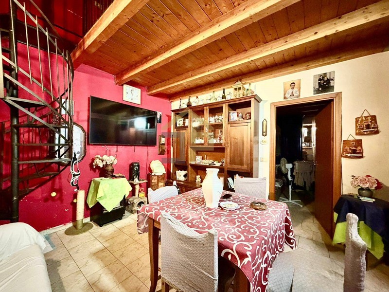 Bilocale in Vendita a Palermo, 34'000&euro;, 63 m²