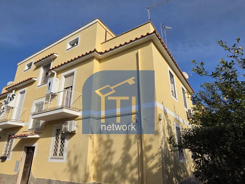 Trilocale in Vendita a Roma, 179'000&euro;, 75 m²