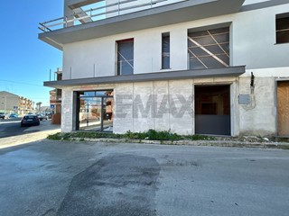 Trilocale in Affitto a Pachino, 14'400&euro;, 90 m²