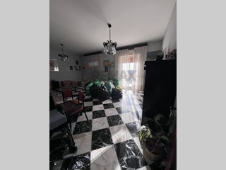 Appartamento in Vendita a Siracusa, 100'000&euro;, 142 m²
