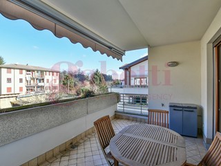 Bilocale in Vendita a Carimate, 220'000&euro;, 79 m², con Box