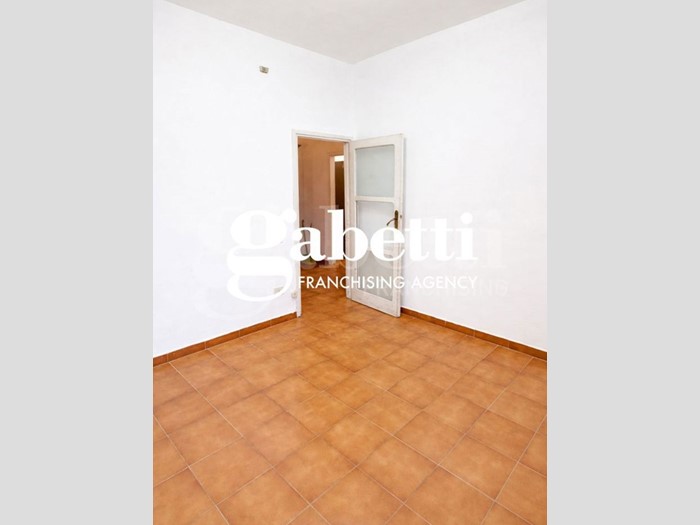 Trilocale in Vendita a Roma, 187'000&euro;, 70 m²