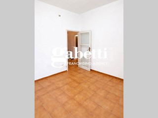 Trilocale in Vendita a Roma, 187'000&euro;, 70 m²