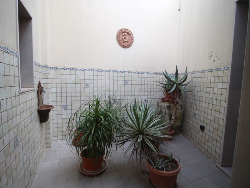 Appartamento in Vendita a Oria, 160'000&euro;, 125 m², con Box