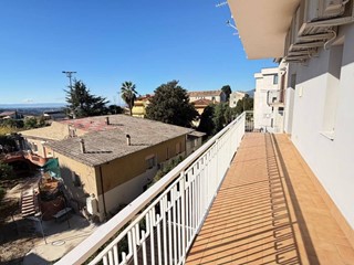 Appartamento in Vendita a Pianopoli, 160'000&euro;, 218 m²