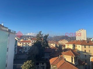 Trilocale in Vendita a Pinerolo, 159'000&euro;, 88 m², arredato
