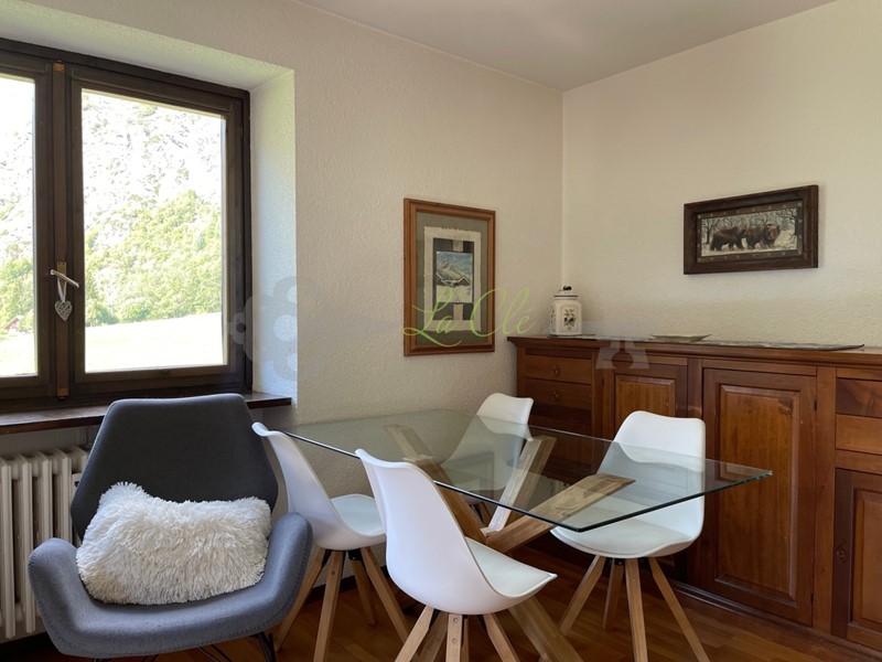 Trilocale in Affitto a Courmayeur, zona Villair Inferiore, 70 m², arredato