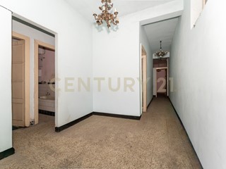 Bilocale in Vendita a Catania, 107'000&euro;, 70 m²