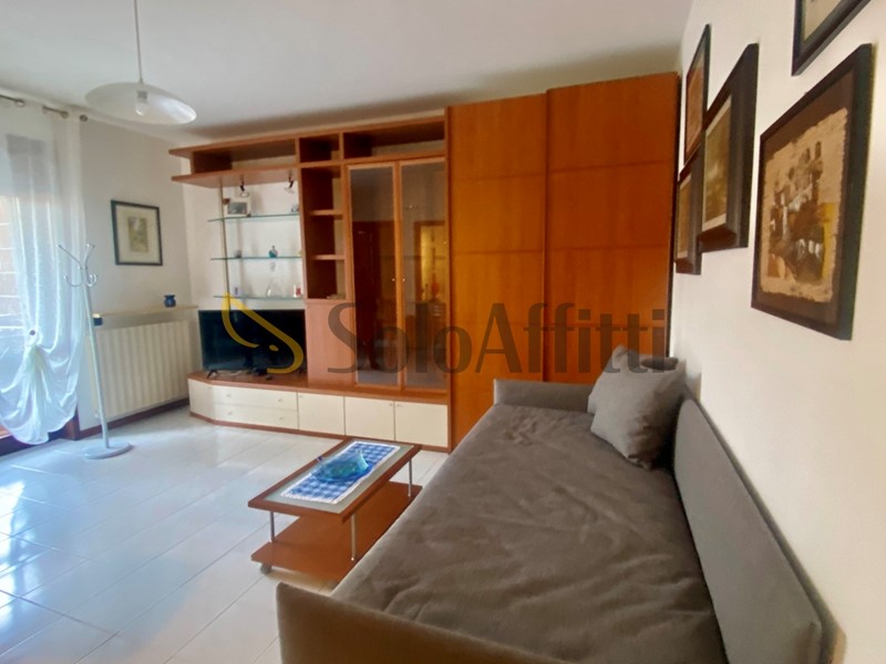 Monolocale in Affitto a Novara, zona Porta Mortara, 580&euro;, 35 m², arredato
