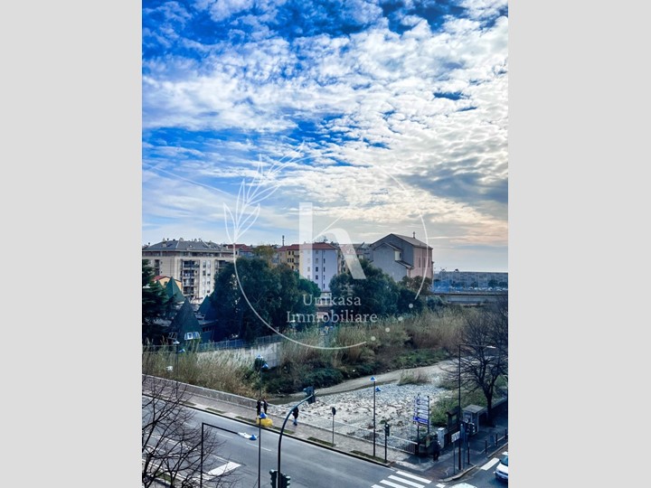 Trilocale in Vendita a Savona, zona Oltre Letimbro, 115'000&euro;, 46 m²