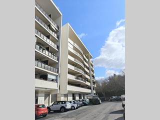 Appartamento in Affitto a Roma, 2'100&euro;, 125 m², arredato, con Box