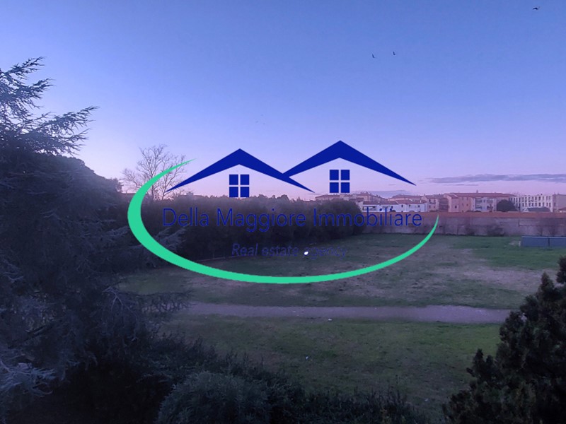 Appartamento in Vendita a Livorno, 365'000&euro;, 191 m², con Box