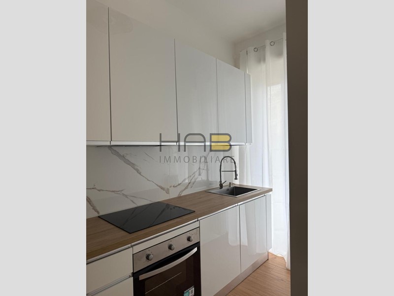 Bilocale in Vendita a Busto Arsizio, 145'000&euro;, 71 m², arredato, con Box