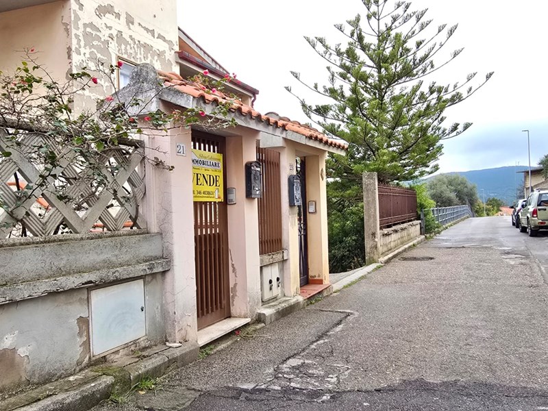 Appartamento in Vendita a Iglesias, zona Via Olanda, 180'000&euro;, 155 m²