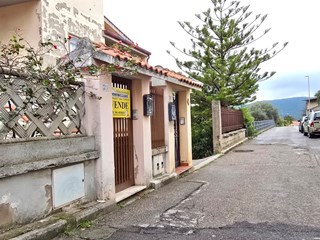 Appartamento in Vendita a Iglesias, zona Via Olanda, 180'000&euro;, 155 m²