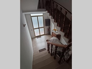 Appartamento in Vendita a Vinci, zona Sovigliana, 290'000&euro;, 160 m², con Box