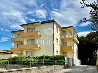 Appartamento in Vendita a Cecina, zona Cecina Marina, 2'350'000&euro;, 830 m², arredato