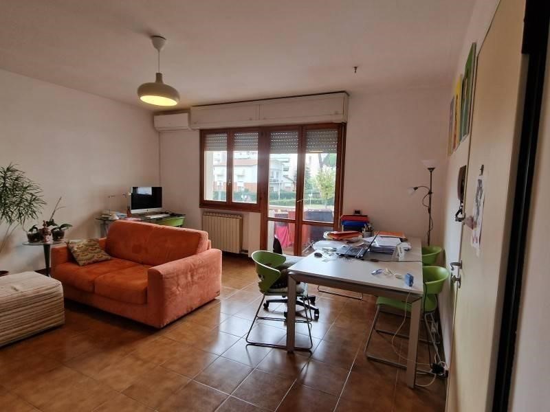 Appartamento in Vendita a Viareggio, 295'000&euro;, 105 m², arredato