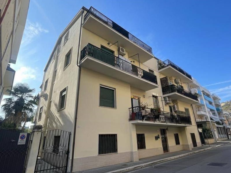 Quadrilocale in Vendita a San Benedetto del Tronto, 150'000&euro;, 107 m²