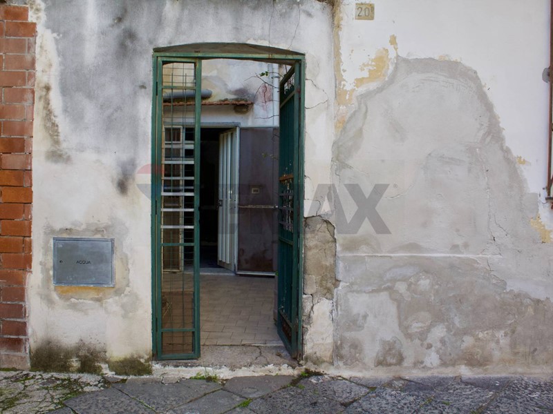 Appartamento in Vendita a Sarno, 79'000&euro;, 140 m²