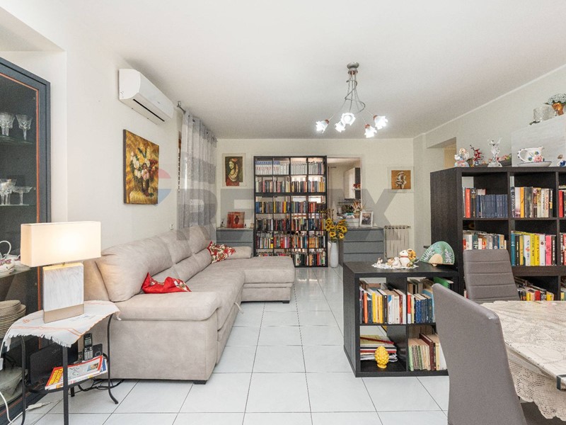 Appartamento in Vendita a Motta Sant'Anastasia, 110'000&euro;, 115 m²