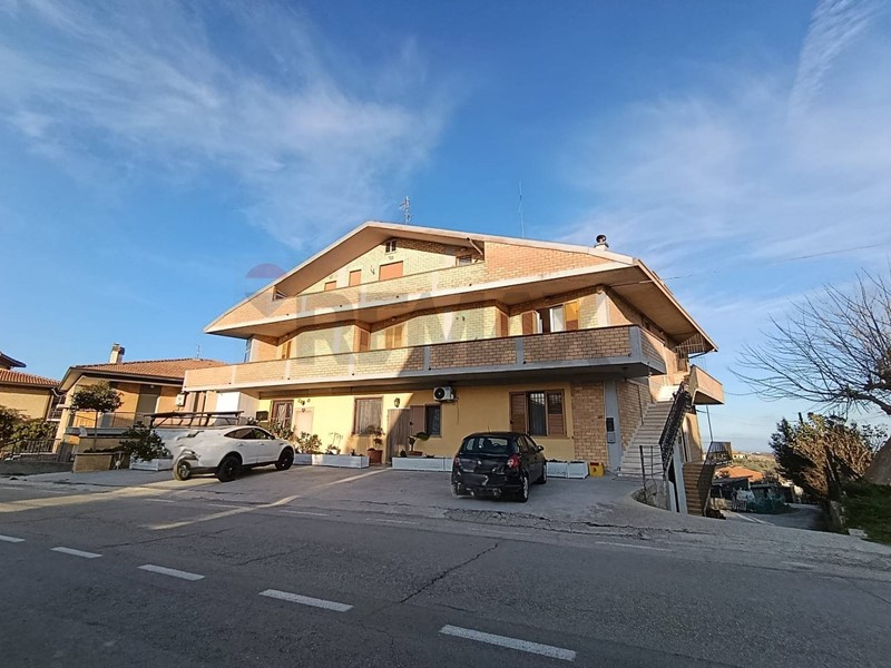Trilocale in Vendita a Giuliano Teatino, 55'000&euro;, 87 m²